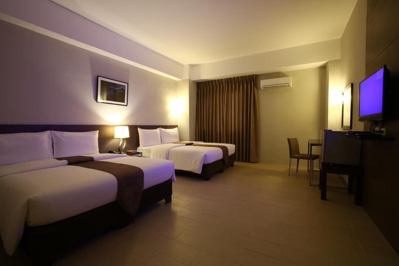 Sequoia Hotel Quezon City Exteriör bild