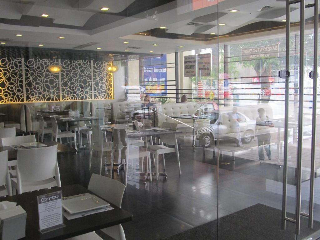 Sequoia Hotel Quezon City Exteriör bild