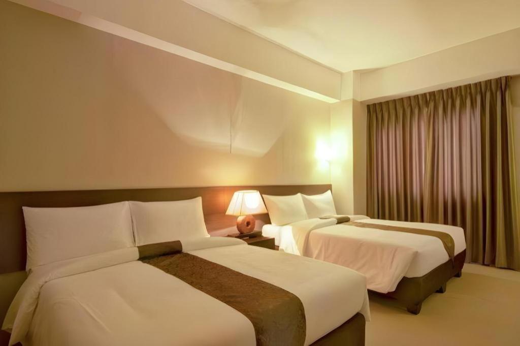 Sequoia Hotel Quezon City Exteriör bild