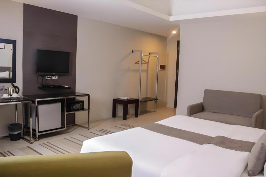 Sequoia Hotel Quezon City Exteriör bild