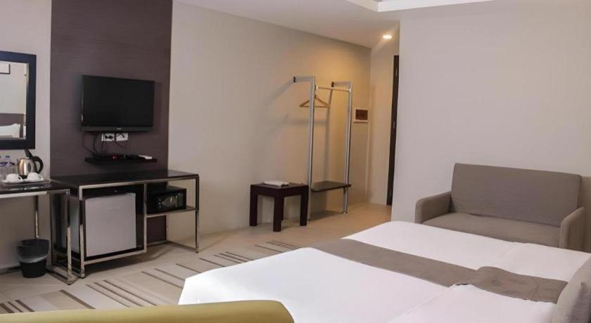 Sequoia Hotel Quezon City Exteriör bild